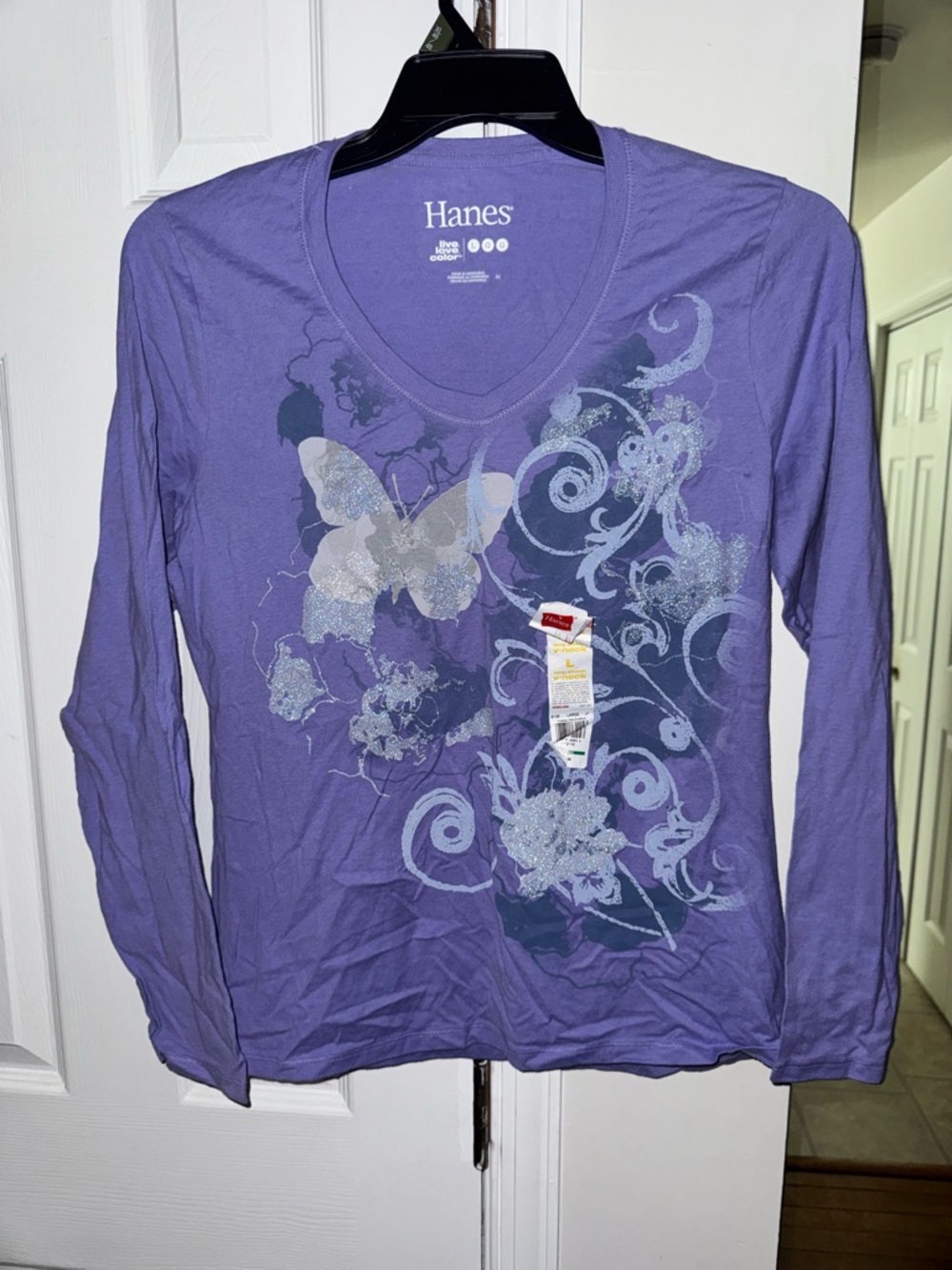 Hanes Women L Purple Butterfly Graphic V-Neck Long Sleeve Cotton Y2K Style NWT - Picture 1 of 8